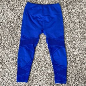 Fabletics Mosaic High-Waisted 7/8 Pants